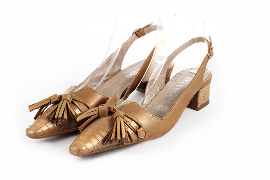 Camel beige women's open back shoes, with a knot. Tapered toe. Low kitten heels. Front view - Florence KOOIJMAN